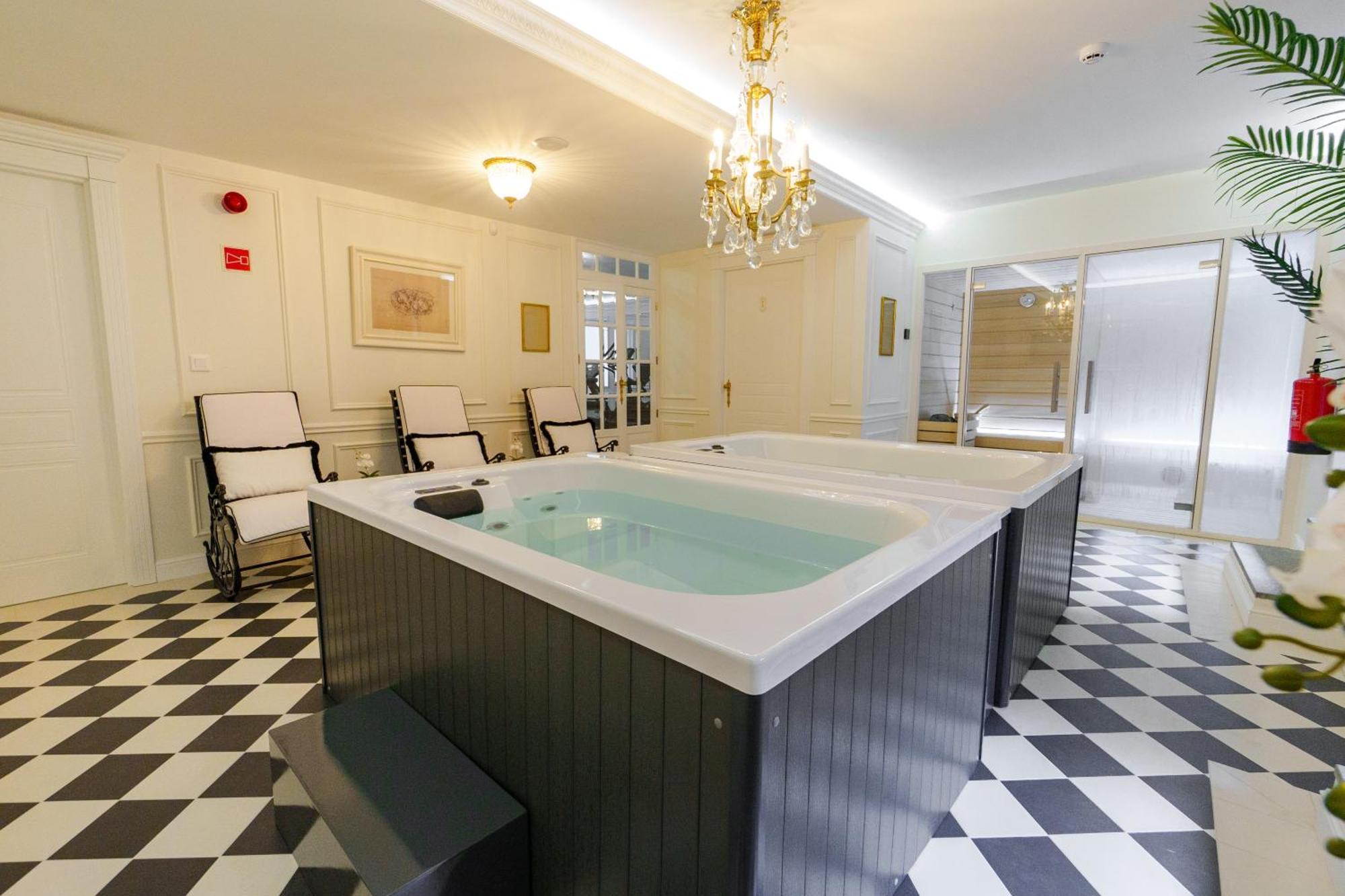 Boutique Hotel Teatro Angra do Heroismo Ngoại thất bức ảnh